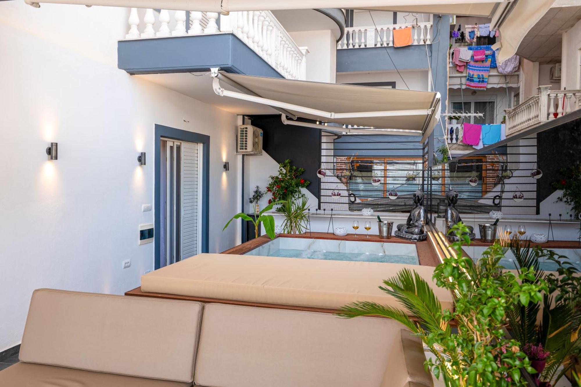 Mato Luxury Apartments Саранда Экстерьер фото